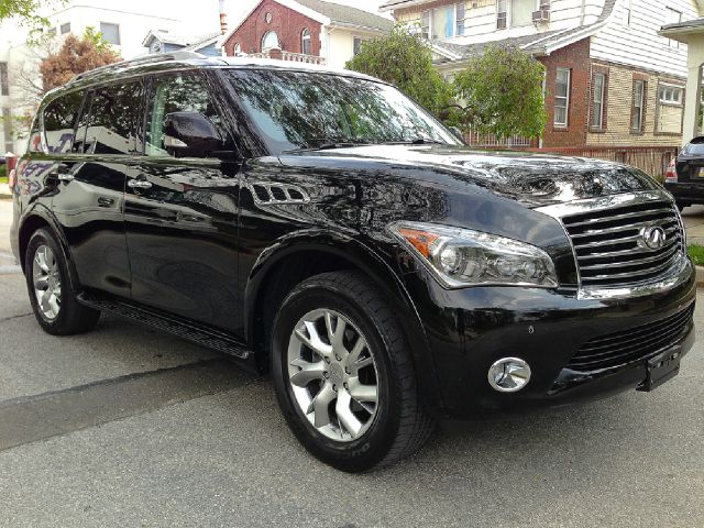 Infiniti QX56 2011 photo 1