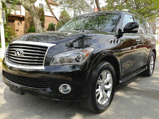 Infiniti QX56 2011 photo 2