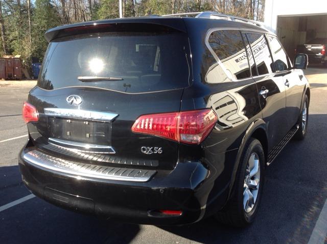 Infiniti QX56 Base SUV