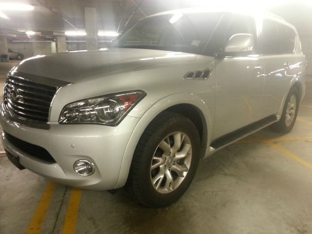 Infiniti QX56 2012 photo 1