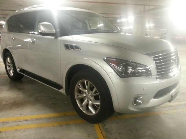 Infiniti QX56 2012 photo 2