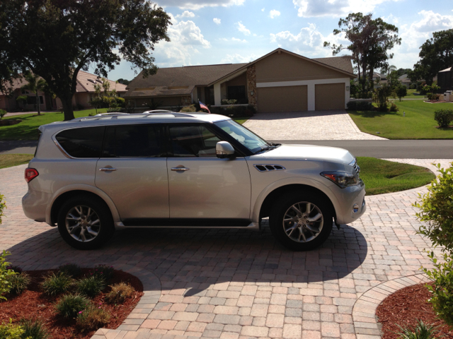 Infiniti QX56 2012 photo 20