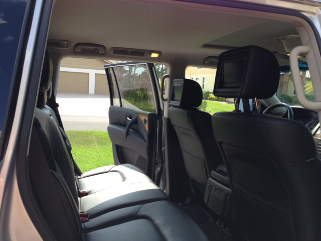 Infiniti QX56 2012 photo 9