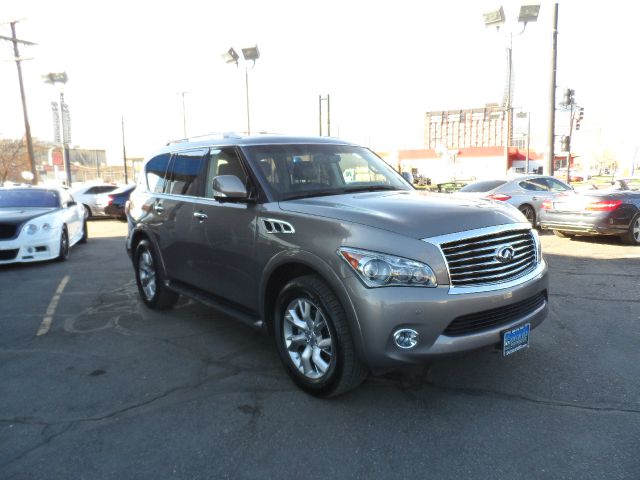 Infiniti QX56 2013 photo 4