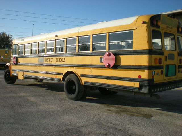 International 3800 1996 photo 1