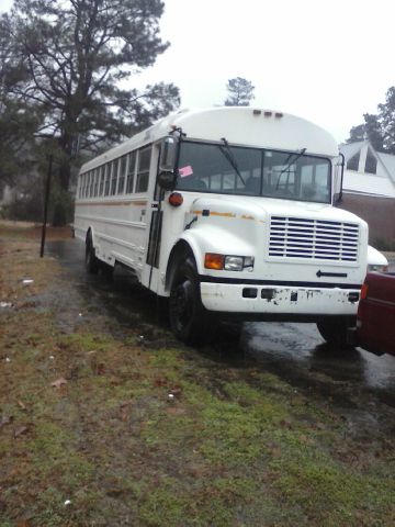 International 3800 1999 photo 2