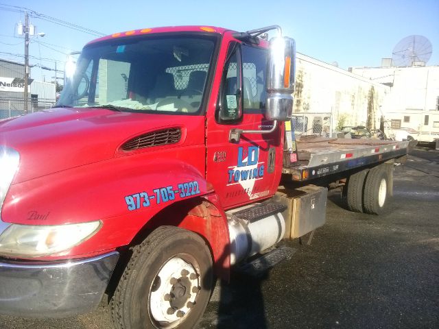 International 4300-DT466 2004 photo 3