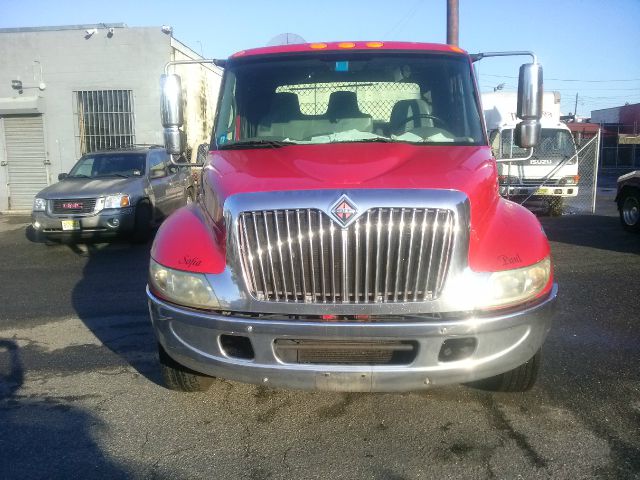 International 4300-DT466 2004 photo 4