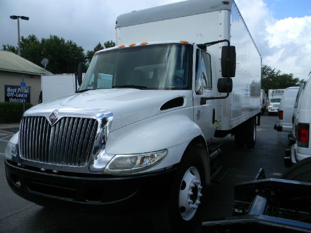 International 4300 2005 photo 10