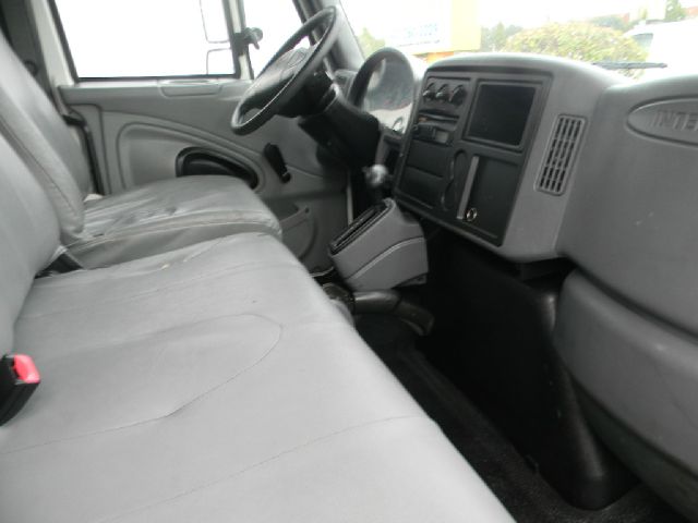 International 4300 2005 photo 3