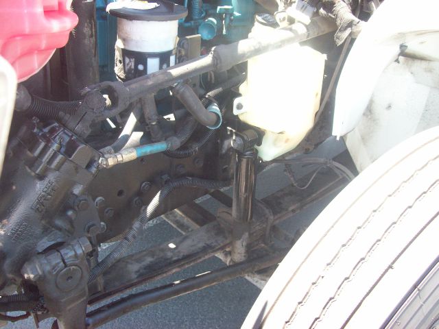 International 4300 2005 photo 2