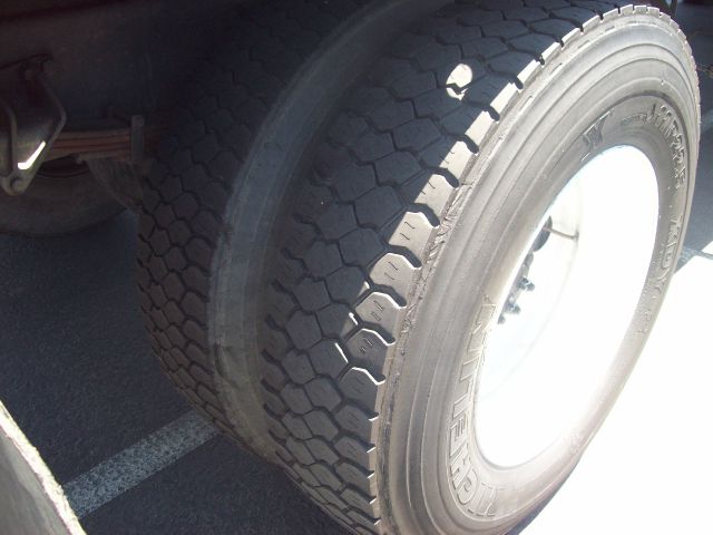 International 4300 2005 photo 7