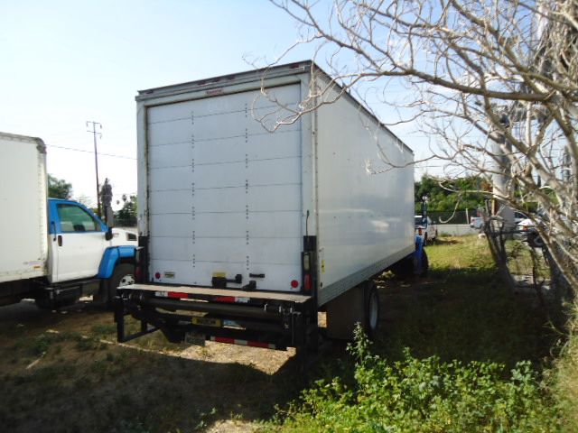 International 4300 2007 photo 1