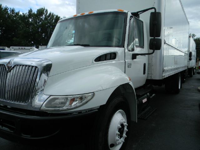 International 4300 2007 photo 4