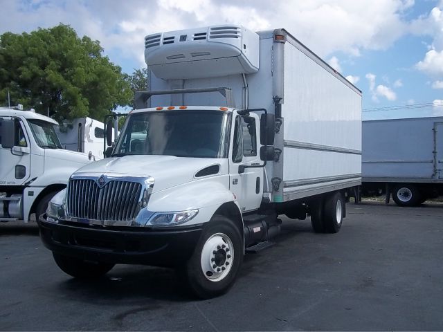 International 4300 2007 photo 4