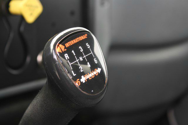 International 4300 DT466 1996 Buick Box Truck