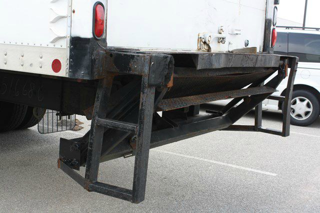 International 4300 DT466 2002 photo 10