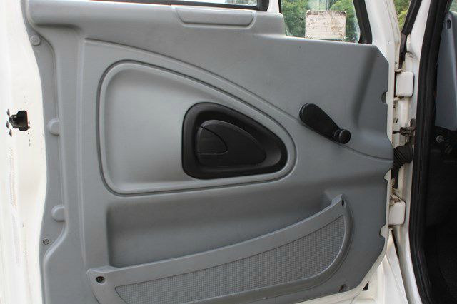 International 4300 DT466 2002 photo 2