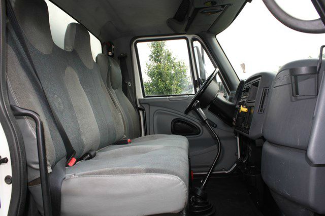 International 4300 DT466 2002 photo 21