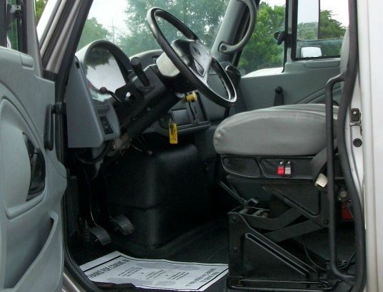 International 4300 DT466 2014 photo 4