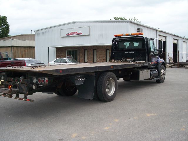 International 4300 RollBack 2005 photo 14