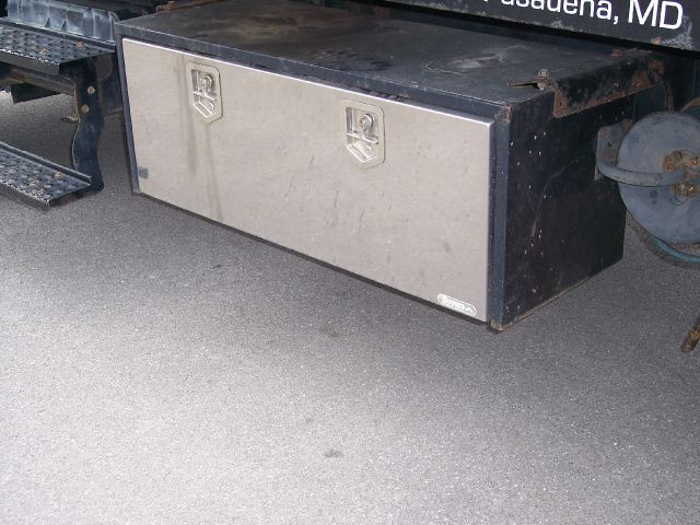 International 4300 RollBack 2005 photo 2