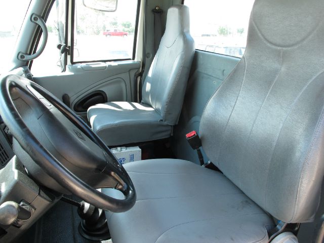 International 4400 2005 photo 1