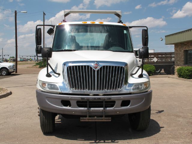 International 4400 2005 photo 3