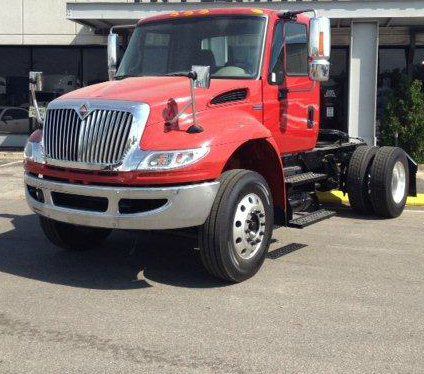 International 4400 single axle 2014 photo 1