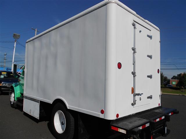 International 4700 1996 photo 2