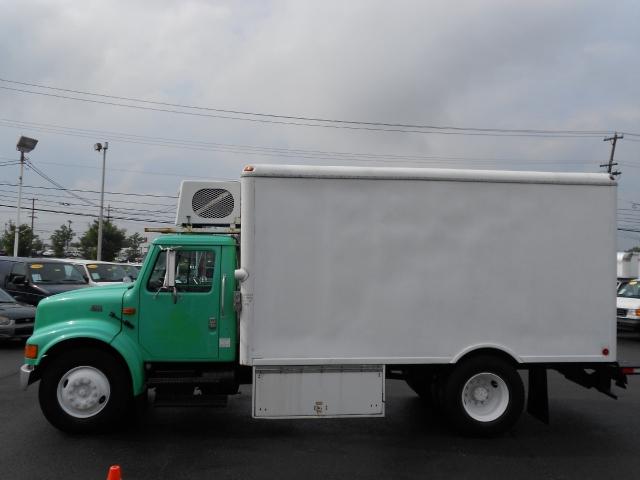 International 4700 1996 photo 5