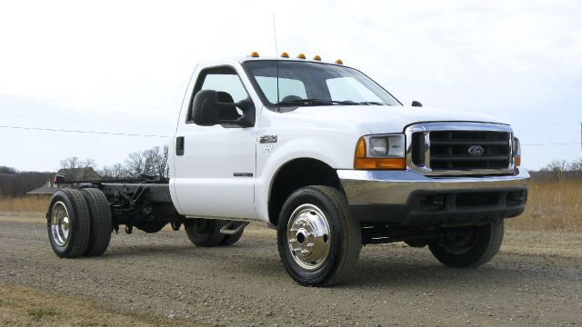 International 4700 1999 photo 2