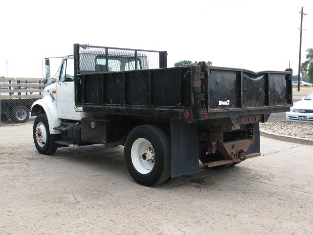 International 4700 1999 photo 4