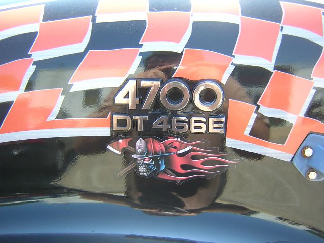 International 4700 2000 photo 12