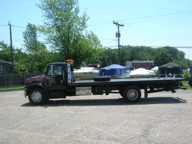 International 4700 2000 photo 17