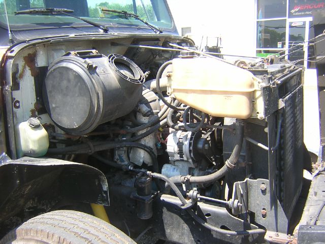 International 4700 2000 photo 6