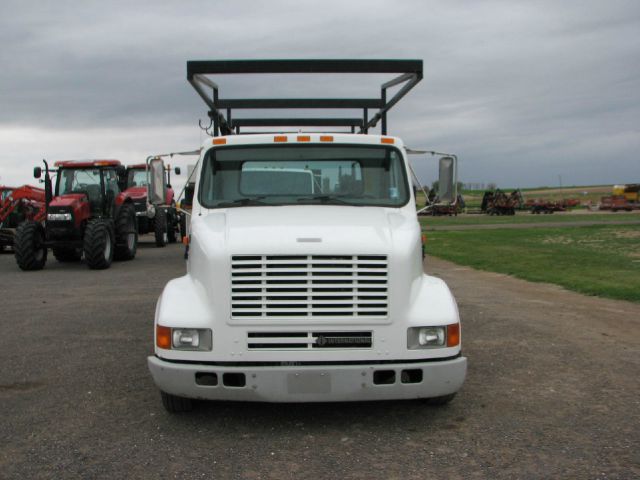 International 4700 2000 photo 16