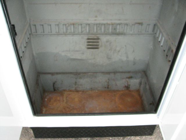 International 4700 2000 photo 9