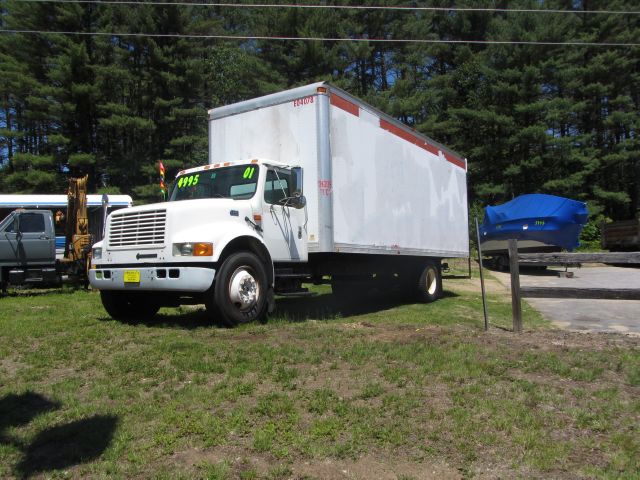 International 4700 4dr Sdn Touring Signature RWD Sedan Box Truck