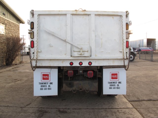 International 4900 1999 photo 2