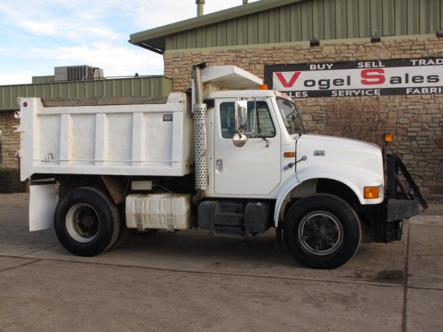 International 4900 1999 photo 3