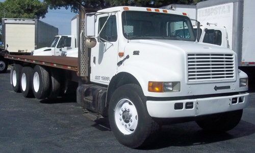 International 4900 2001 photo 3