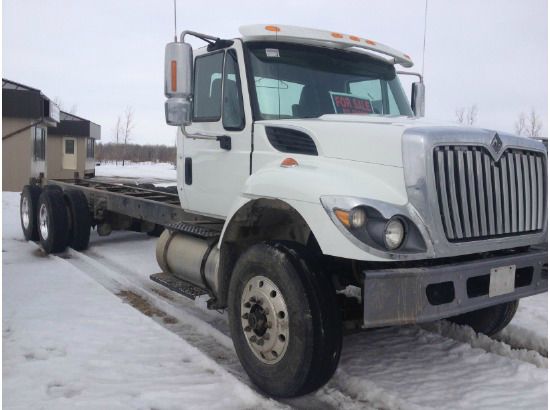 International 7500 chassis 2009 photo 6