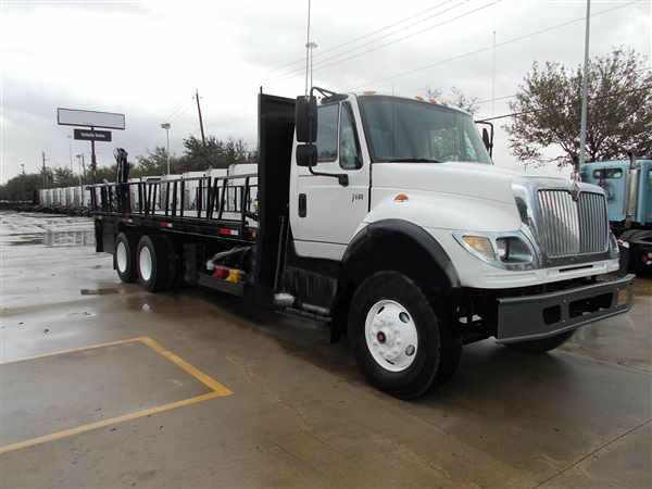 International 7600 flatbed 2007 photo 3