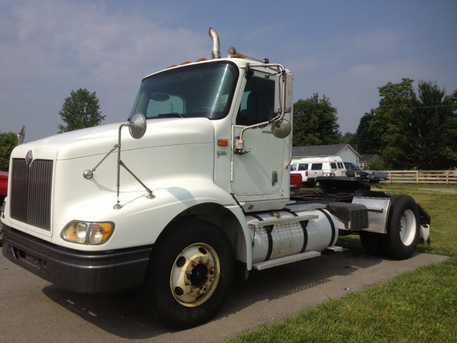 International 9200i 2004 photo 3