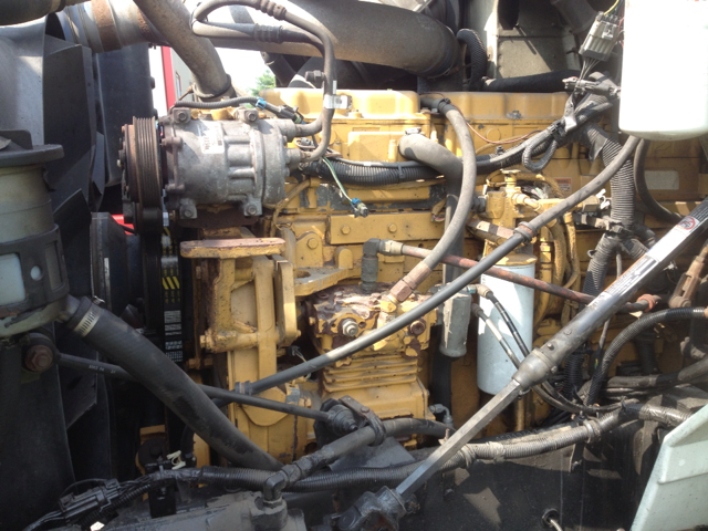 International 9200i 2004 photo 6