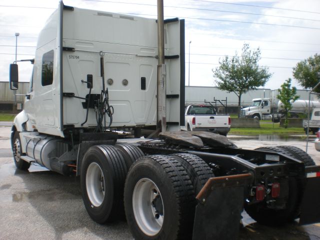 International 9900 2009 photo 4