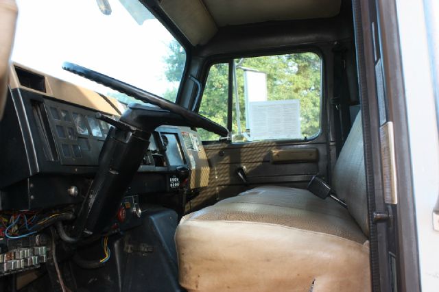 International Bucket Truck Unknown Cab Chassis