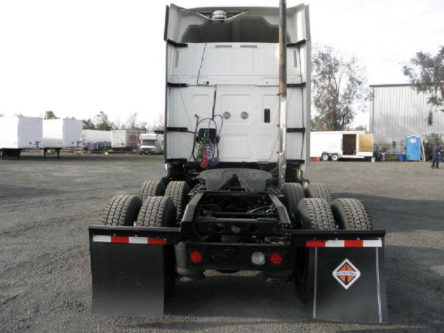 International Prostar Unknown Semi - Heavy Truck