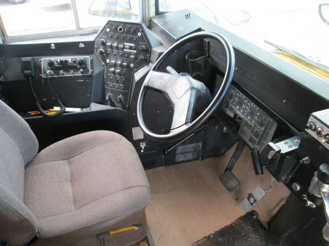 International T444E Unknown Bus